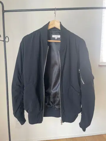 BEAUTY&YOUTH MA-1 블랙 자켓 M