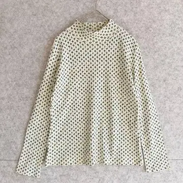 새상품급 [ 탑밸류 ] 페이즐리 무늬 모크넥 스무스 티셔츠 (S)