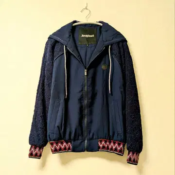 [ 새상품급 데시그알 후드티 네이비 꽃무늬 레이스 ]