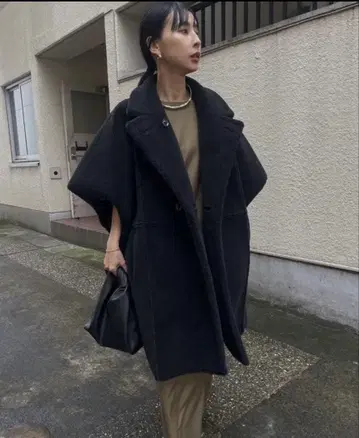 ameri vintage 리버서블 보아 판초 케이프 코트 블랙