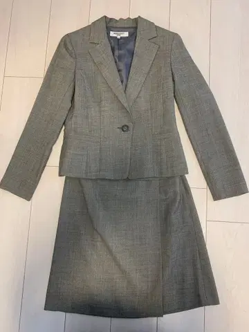 내추럴 뷰티 베이직 그레이 체크 무늬 수트 M 사이즈