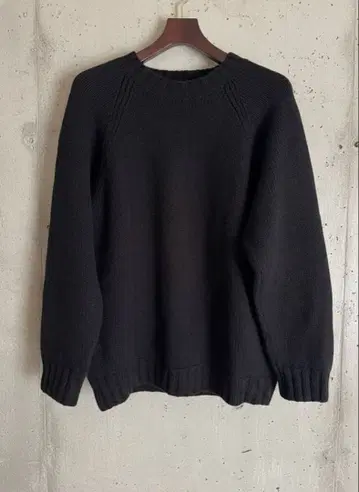 스코틀랜드제 LAURENCE J SMITH 퓨어 램스울 니트