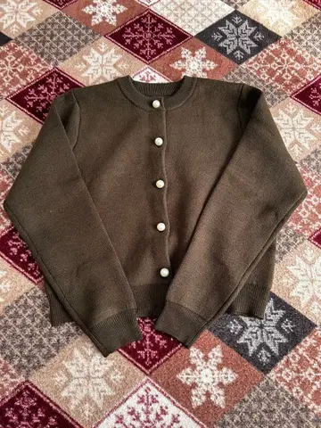 andme 브라운 긴팔 니트 가디건