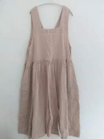 츠쿠루앤드린 앞뒤 착용 에이프런 원피스 타블리에 베이지