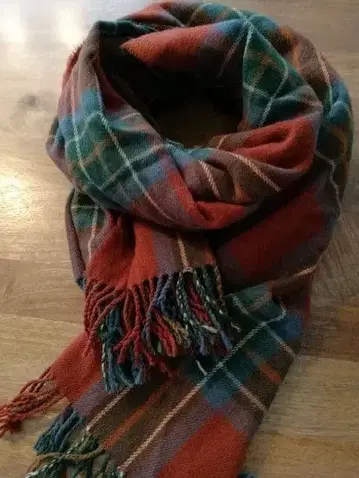 체크 무늬 머플러 빨간색 파랑 그린