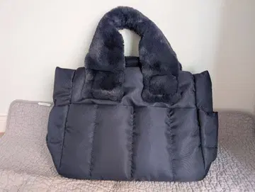 ESMERALDO 퀼팅 퍼 핸들 토트백