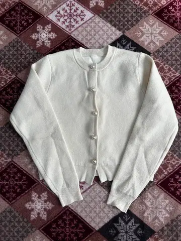 andme 아이보리 긴팔 니트 가디건