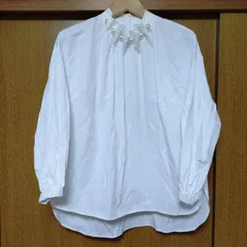 화이트 빅 펄 블라우스