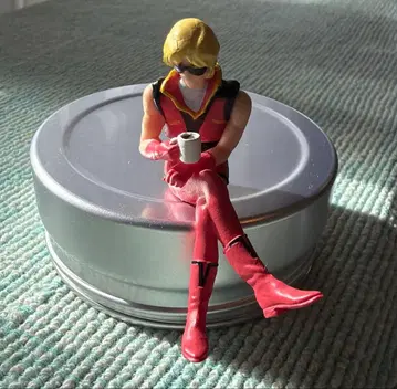 기동전사 건담 시리즈 데스크탑에 샤아가 온다!