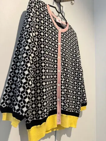 [ 새상품급 ] U by 웅가로  기하학 패턴 긴팔 가디건