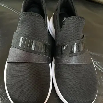 PUMA 슬립온 24.5cm 블랙