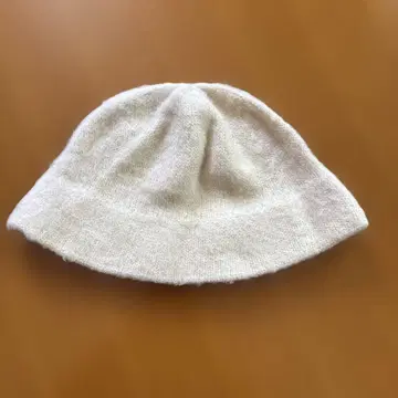 A.P.C. 니트 모자 화이트 햇