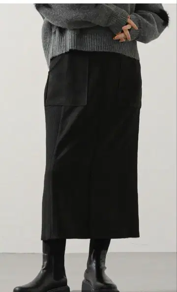 [ 즉시 발송 ] 스웨이드 x 리브 절개 타이트 스커트 그레디 브릴리언트