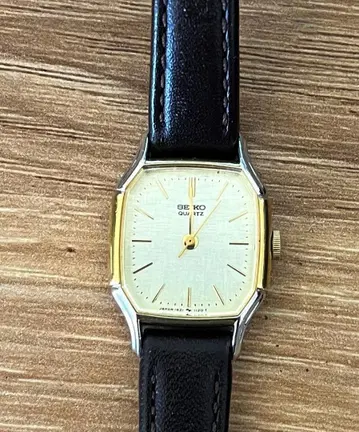 골드 팔각형 쿼츠 시계 브라운 가죽