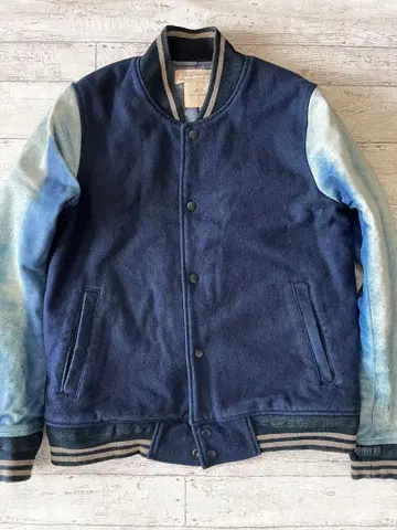 REMI RELIEF 네이비 바시티 자켓