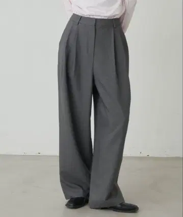 Aunt Marie's 투 턱 루즈 슬랙스 팬츠 / 올 시즌