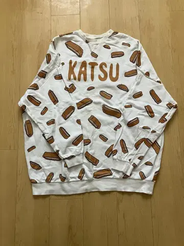 PUNYUS KATSU 프린트 맨투맨