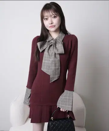 프론트 ZIP 니트 플리츠 원피스 LIP SERVICE