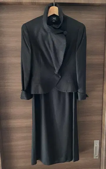 AKI TOKYO 블랙 포멀 예복 앙상블 7호 셋업