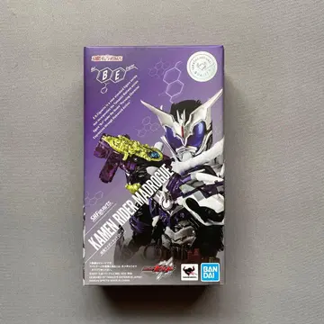 BANDAI SHFiguarts 가면라이더 매드 로그