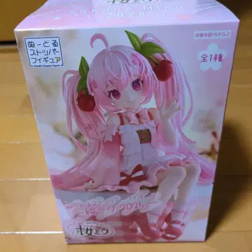 사쿠라 미쿠 2025 피규어