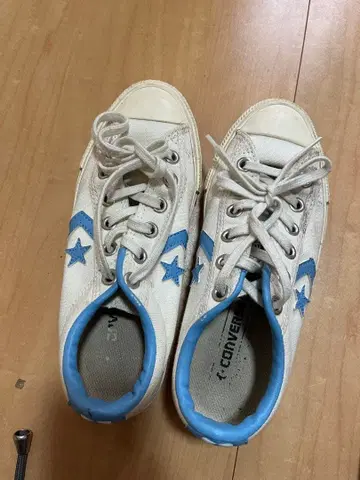 CONVERSE 화이트 블루 스니커즈