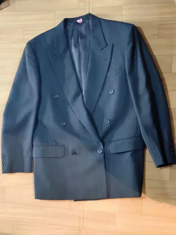 다크 그레이 더블 수트 봄/가을용 (중고품)