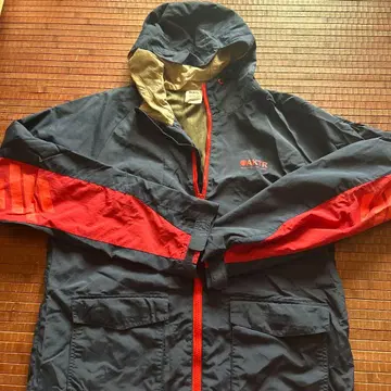 AKTR 후드 부착 나일론 자켓 네이비/레드