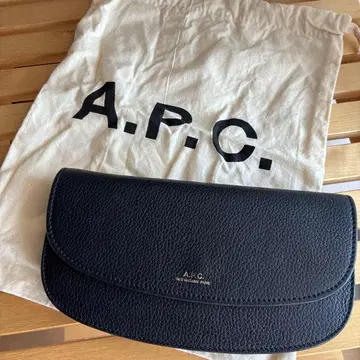 A.P.C. 블랙 가죽 장지갑 수납 가방 포함