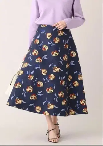 미사용 새상품 빅 사이즈 4 언타이틀 로즈 자카드 서큘러 스커트