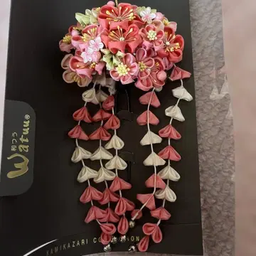 Watuu 꽃 모티브 헤어콤 머리 장식