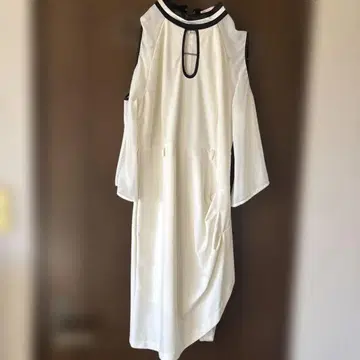 세일 Sobre XL 화이트 롱 원피스