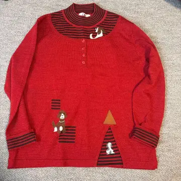 개 자수가 들어간 레드 니트 스웨터