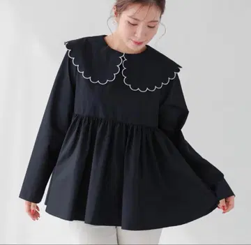 fitmore 핏모어 스캘럽 칼라 페플럼 블라우스 네이비