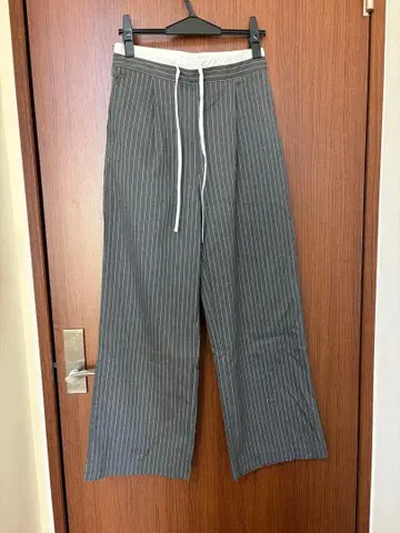 스트라이프 레이어드 슬랙스 팬츠 [ on:nue ]