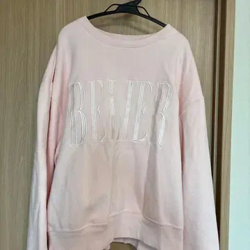 Spick and Span 핑크 맨투맨 베이크루즈