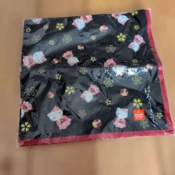 새상품 헬로키티 손수건 블랙 25cm