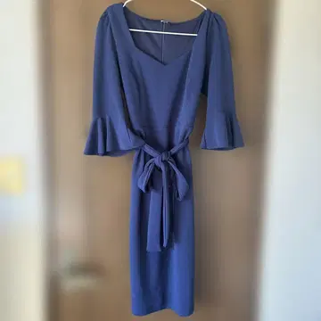 세일 네이비 플레어 슬리브 원피스