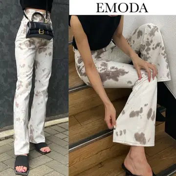 에모다 페인트 패턴 플레어 부츠컷 데님