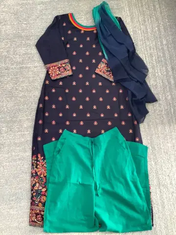 인도 민족 의상, 판자비 세트