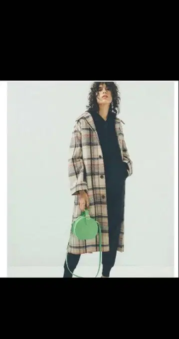 체크 무늬 벨트 롱 코트