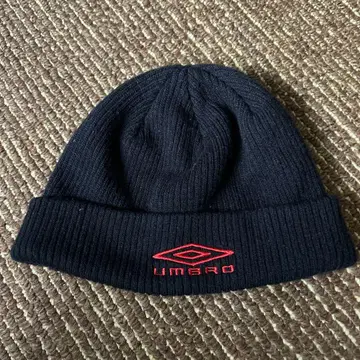 UMBRO 네이비 니트 모자