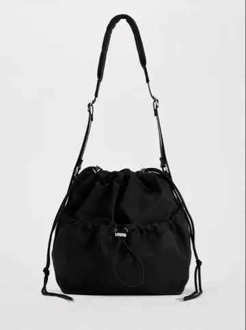 완판템 ZARA 나일론 숄더백 복조리 블랙 대용량