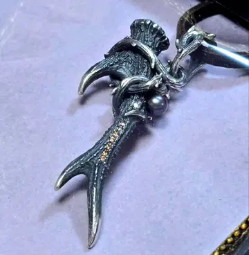 [박스 포함] 블러디 마리 켈부스 펜던트 브라운 다이아몬드