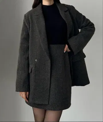 헤링본 테일러드 자켓 + 미니 스커트 SET 다크 그레이