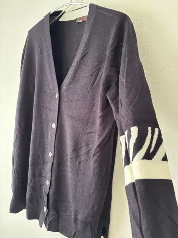 KRIZIA 니트 가디건 V넥