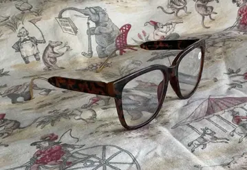 세련된 리딩 글라스 빅 +2.00 미사용 새상품