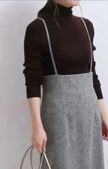 Noble 노블 숄더 살로펫 스커트