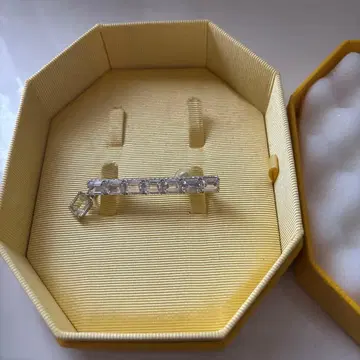 SWAROVSKI MILLENIA 이어커프