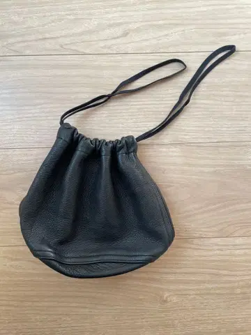 [ FILL THE BILL ] 가죽 복조리 백 블랙